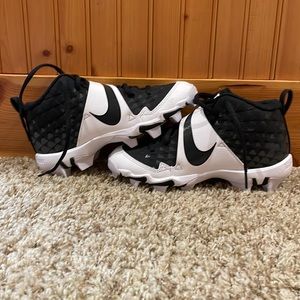 Nike trout baseball cleats